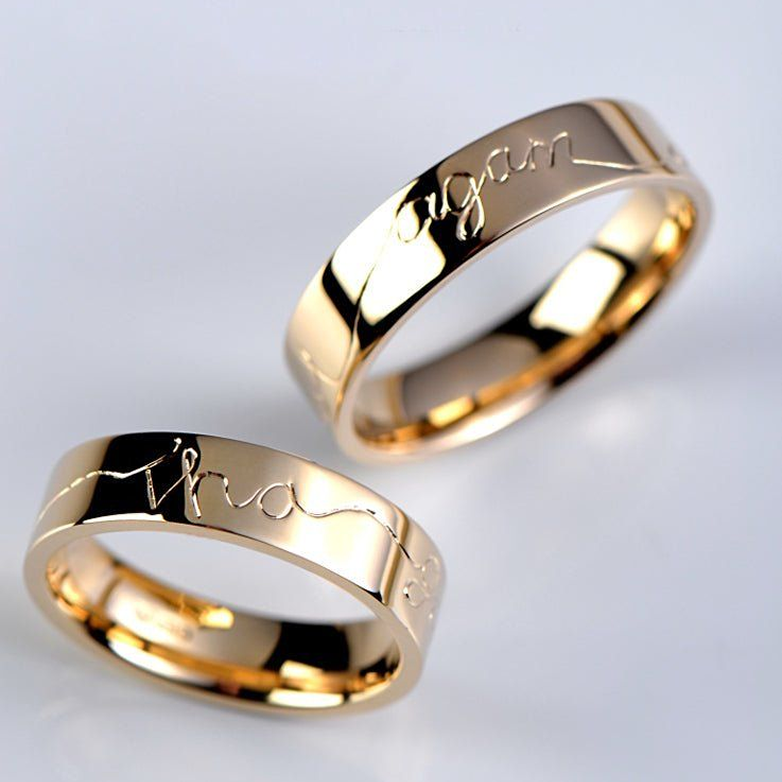 Grabados de símbolos e idiomas